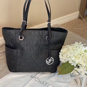 Michael Kors Logo Jetset East West Tote